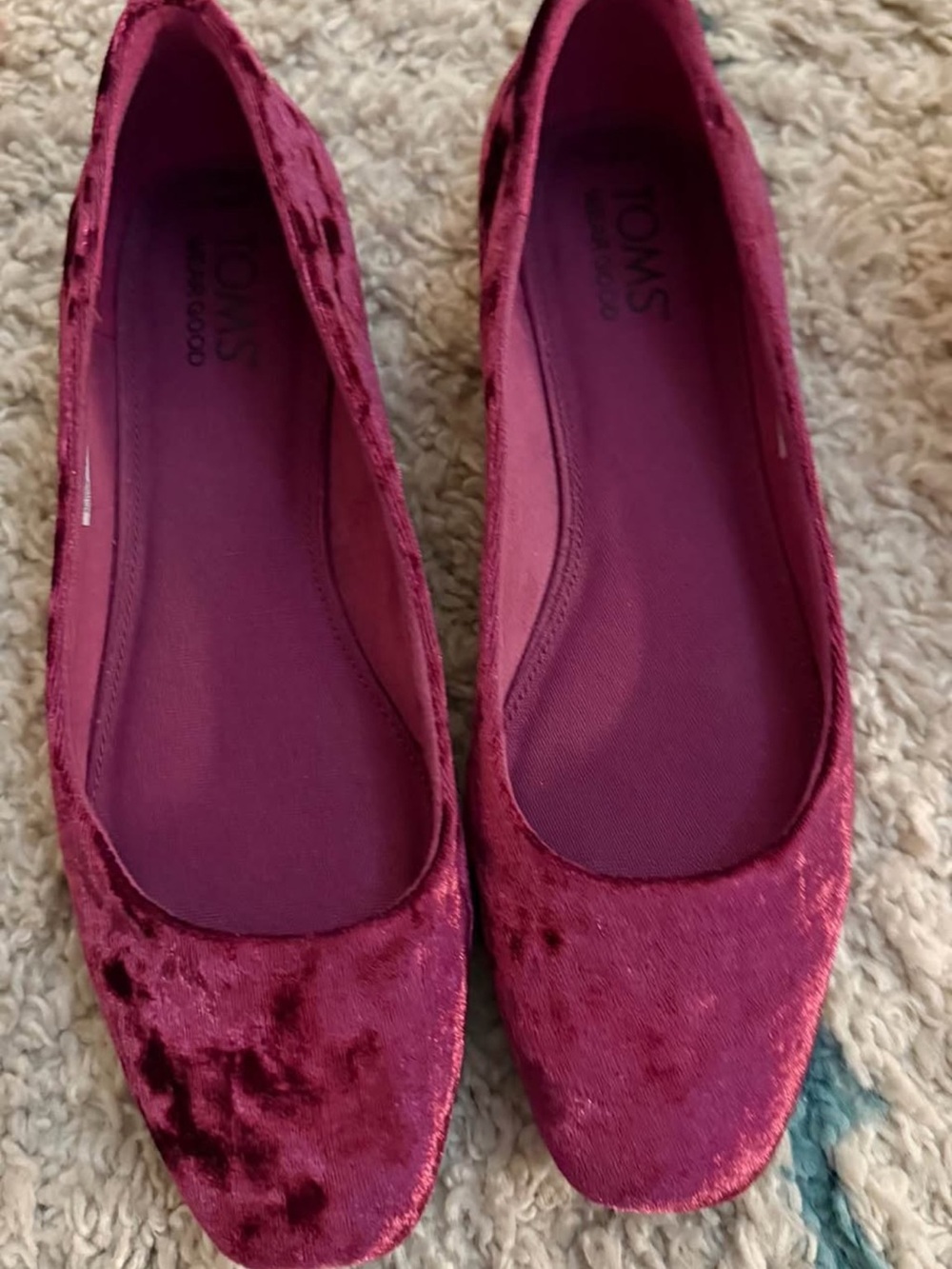 TOMS Women's Velvet Flats in Burgundy Wine